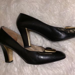 St. John Pumps